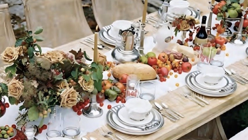 This image displays a tablescape created by Arte Italica