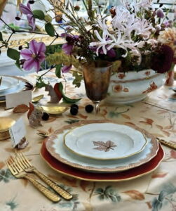 This images displays a tablescape created by The Boutique’s Tablescapes 