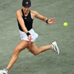 World No. 16 Iva Jovic tracks down a ball in her opening match against Alycia Parks. Photo credit: Charleston Tennis LLC
